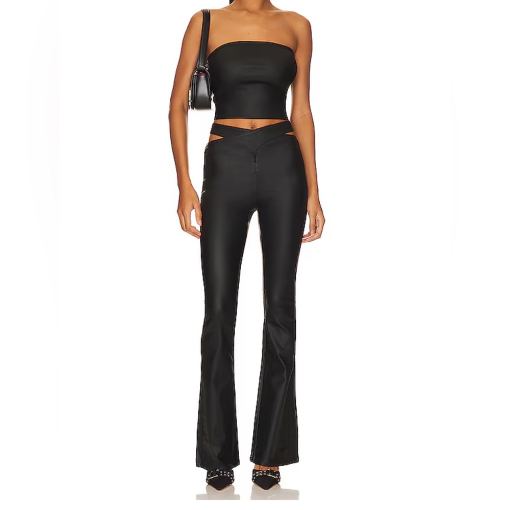 Ser.o.ya jean in coated in black